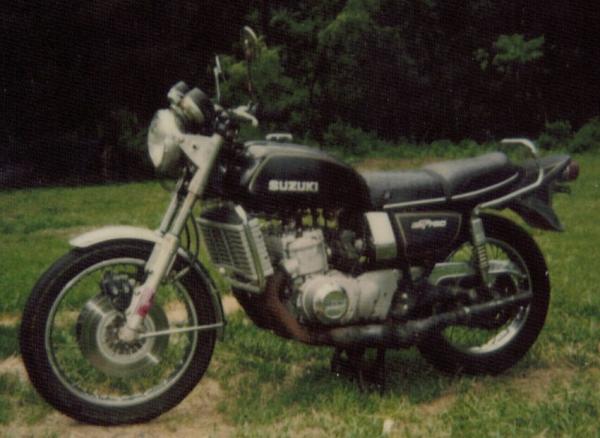 750 3cyl 2stroke water cooled 001